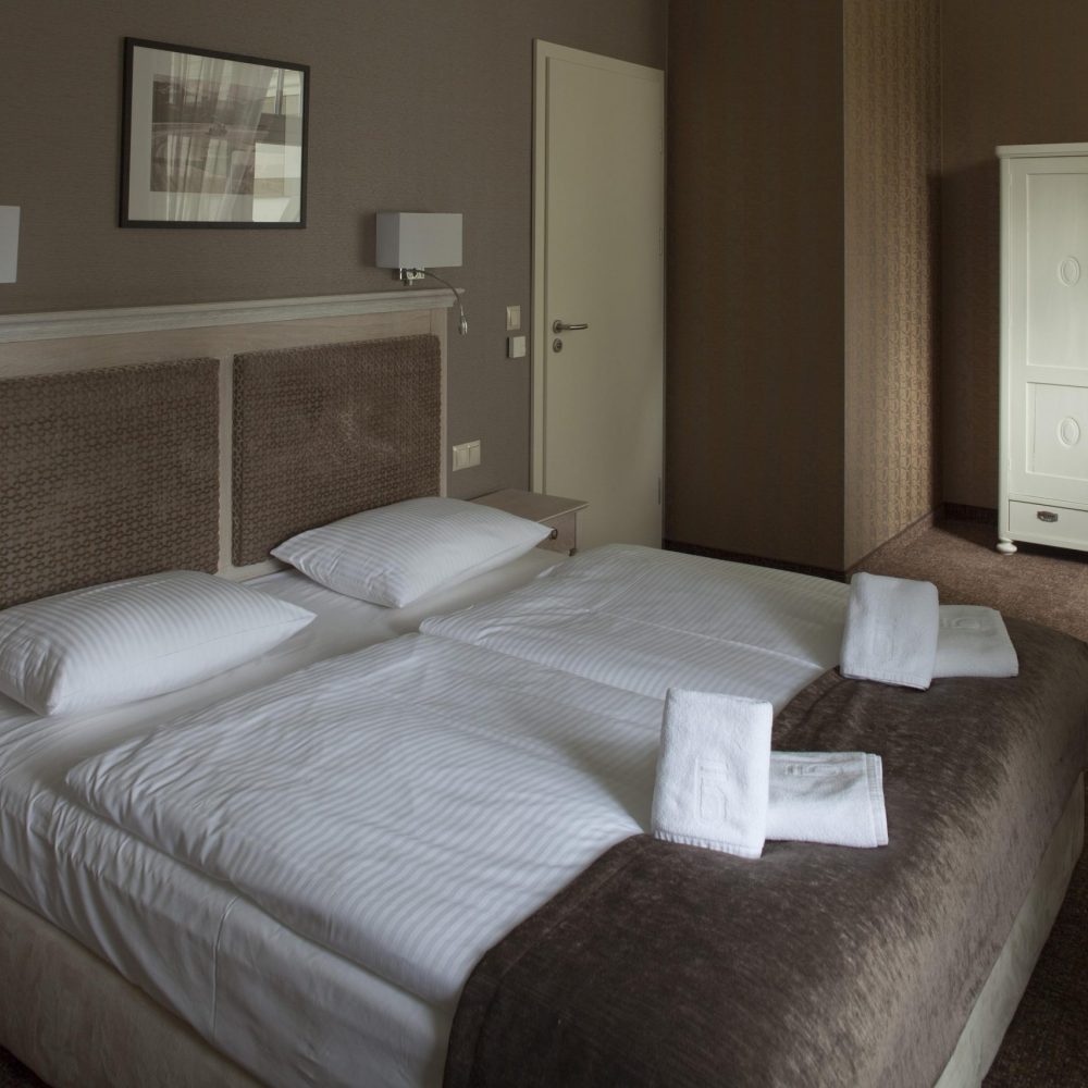 hotel 12